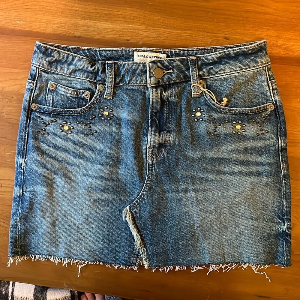 YELLOWSTONE DENIM MINI SKIRT